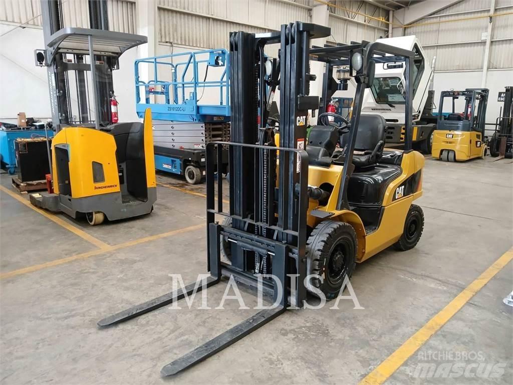 CAT LIFT TRUCKS DP25NM5 Autres Chariots élévateurs