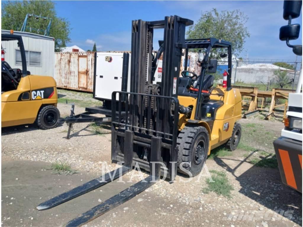 CAT LIFT TRUCKS DP50CNM Chariots diesel
