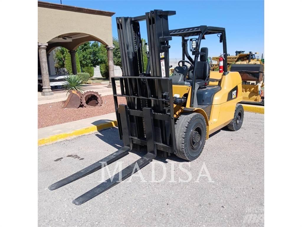 CAT LIFT TRUCKS DP50NM1 Chariots diesel