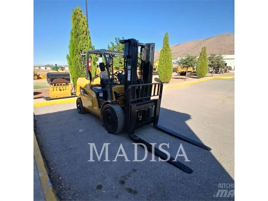 CAT LIFT TRUCKS DP50NM1 Chariots diesel