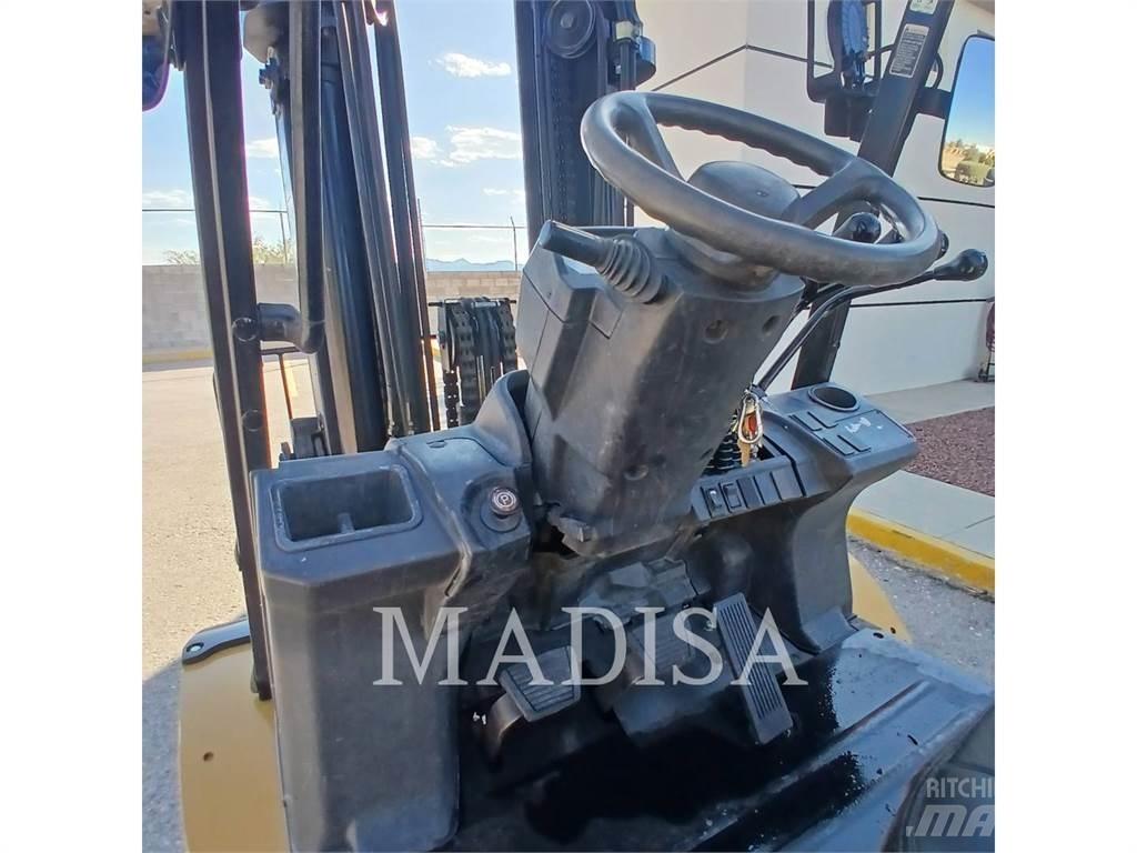 CAT LIFT TRUCKS DP50NM1 Chariots diesel