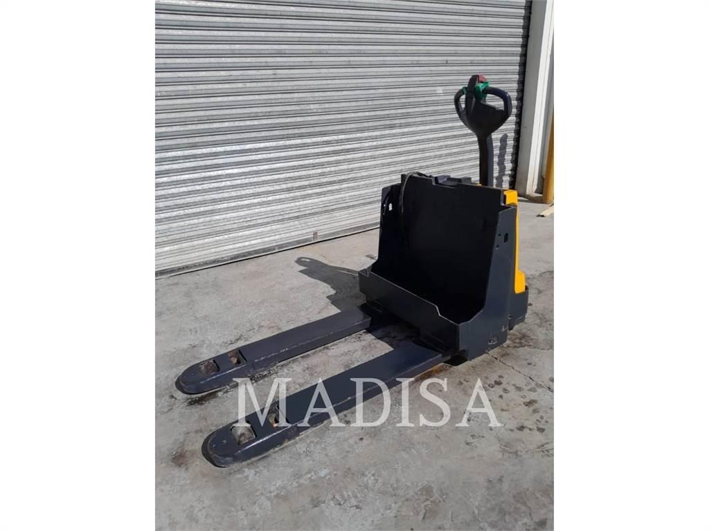 CAT LIFT TRUCKS EJE120E Voiturette de golf