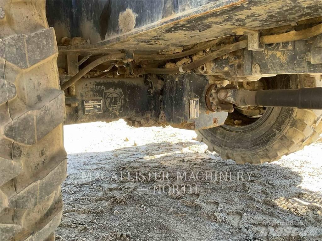 CAT M316C Pelle sur pneus