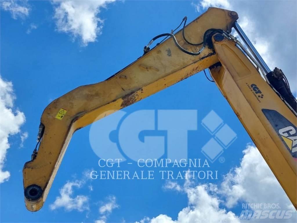 CAT M316F Pelle sur pneus