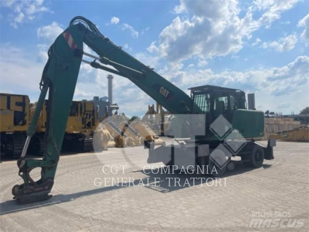 CAT MH3022 Pelle sur pneus