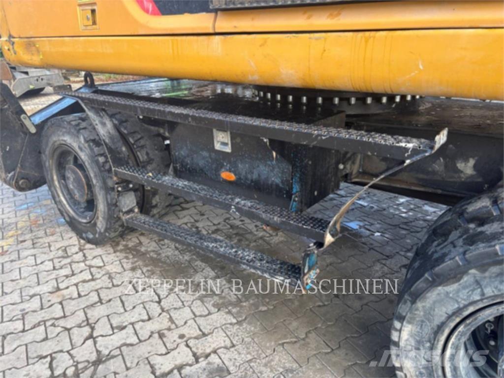 CAT MH3022 Pelle de démolition