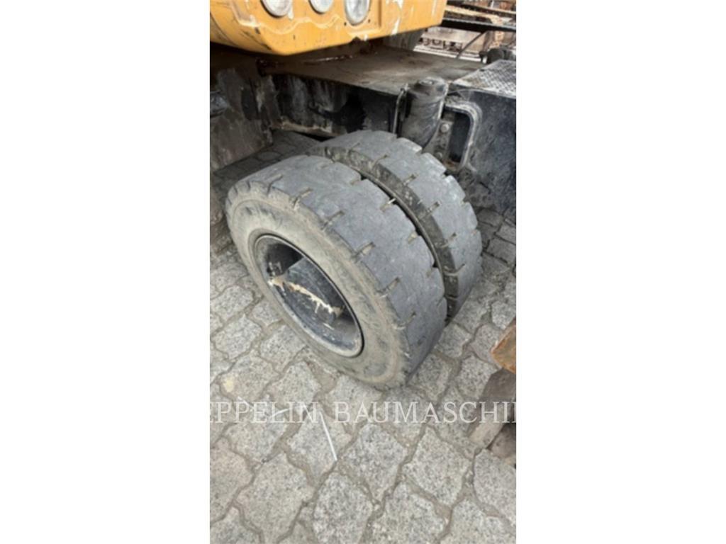 CAT MH3022-06C Pelle de démolition