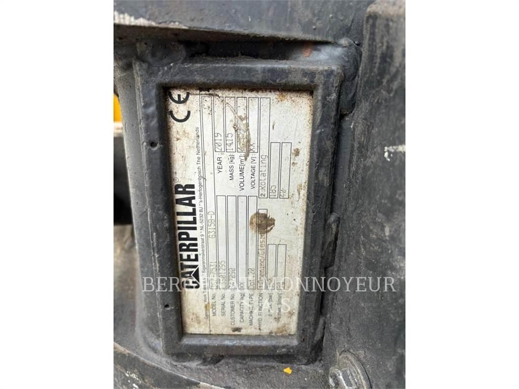 CAT MH3022-1 Pelle sur pneus