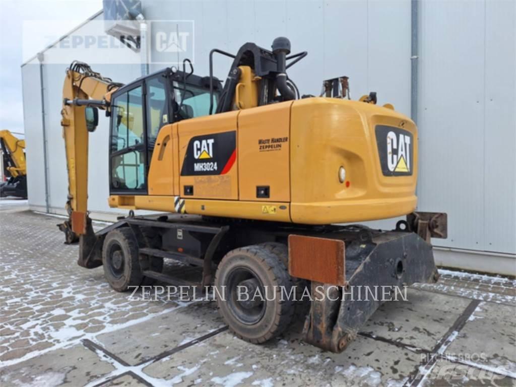 CAT MH3024-06C Pelle de démolition