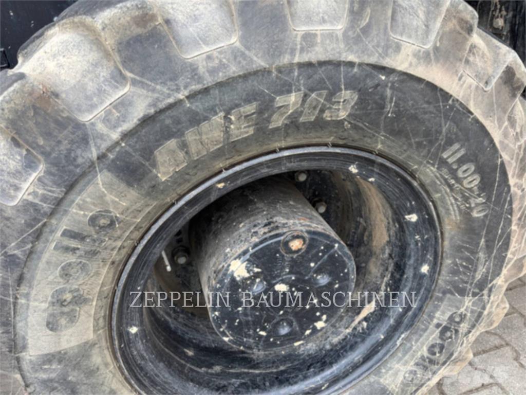 CAT MH3024-07A Pelle de démolition