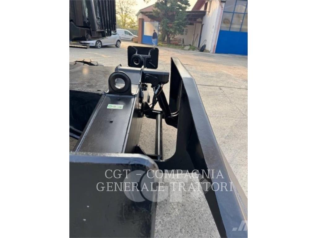 CAT MH3024NG Pelle sur pneus