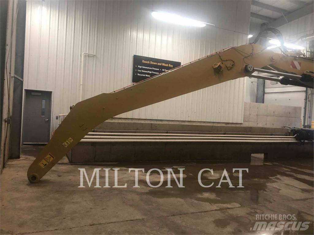 CAT MH3026 Pelle sur pneus