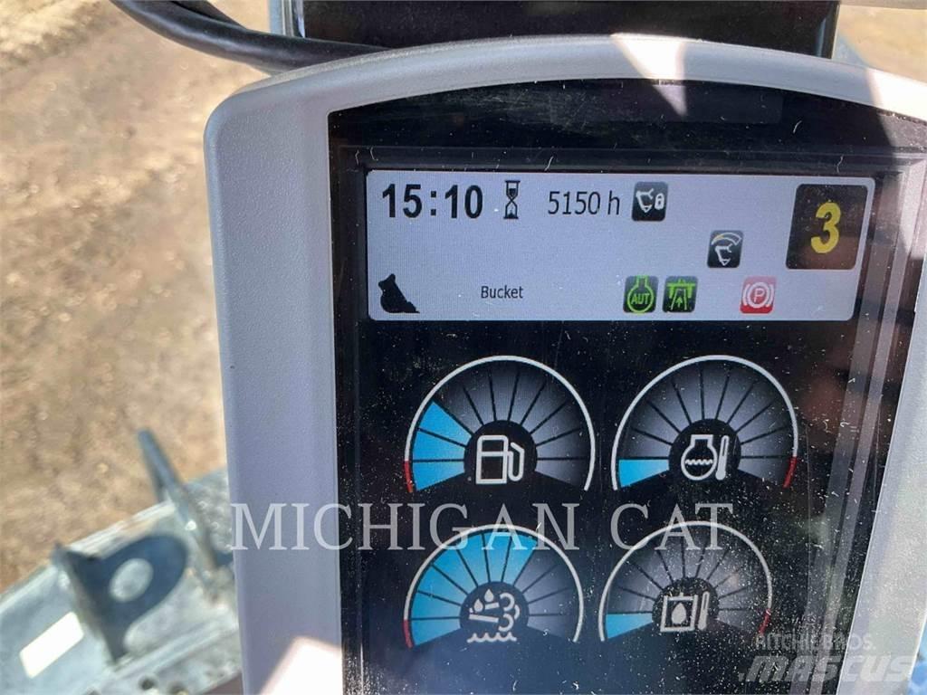 CAT MH3026 Pelle sur pneus