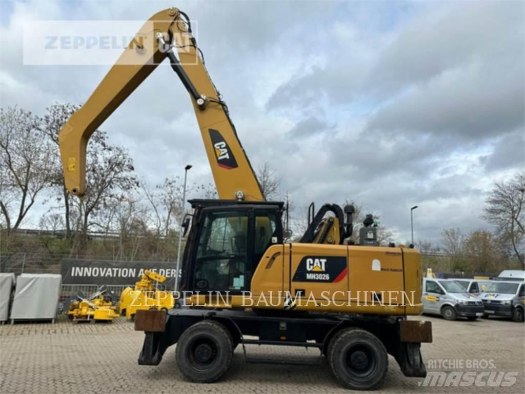 CAT MH3026-06C Pelle de démolition