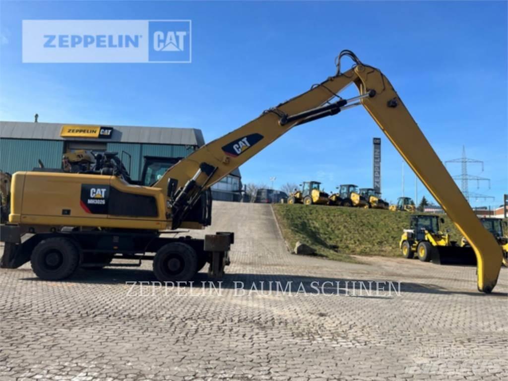 CAT MH3026-06C Pelle de démolition