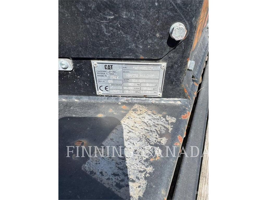 CAT MH8-FM-HMF210 Faucheuse