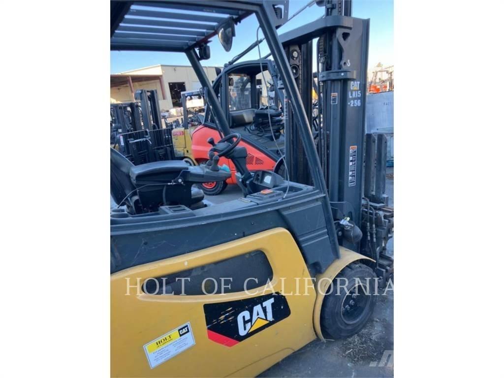 CAT MITSUBISHI 2EP6500 Chariots élévateurs électriques
