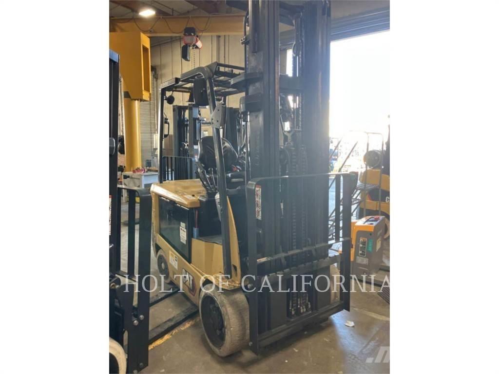 CAT MITSUBISHI EC30LN3 Chariots élévateurs électriques