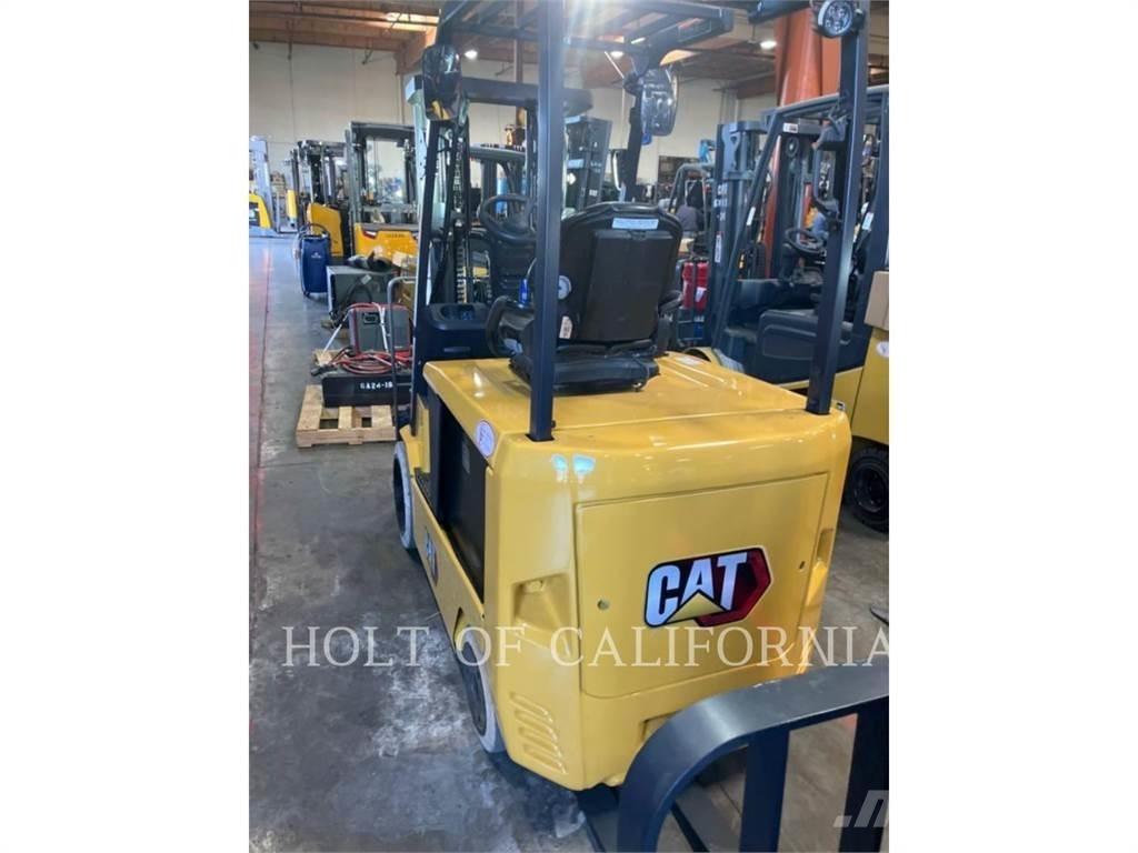 CAT MITSUBISHI EC30N3 Chariots élévateurs électriques