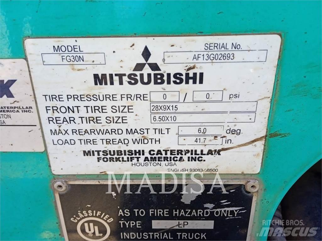 CAT MITSUBISHI FG30N-LP Autres Chariots élévateurs