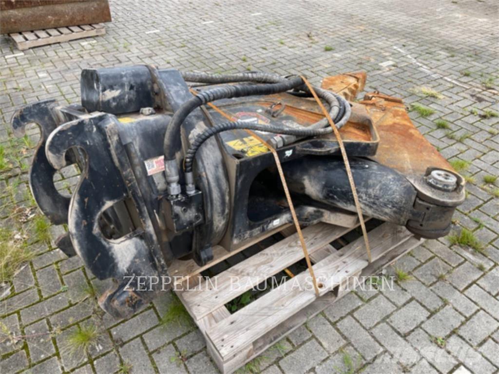 CAT MP318 Concasseur de Travaux Publics
