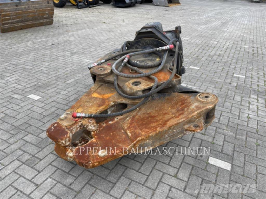 CAT MP318 Concasseur de Travaux Publics