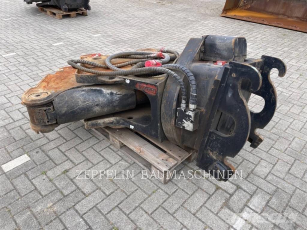 CAT MP318 Concasseur de Travaux Publics