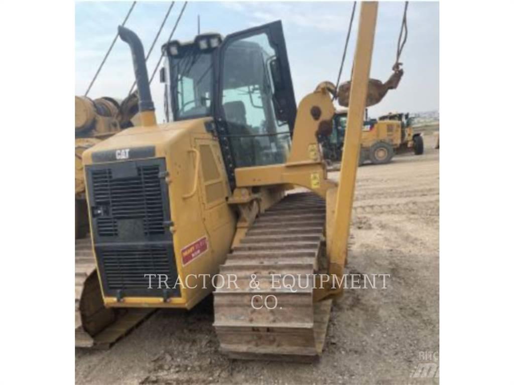 CAT PL61 Bouteurs sur chenilles