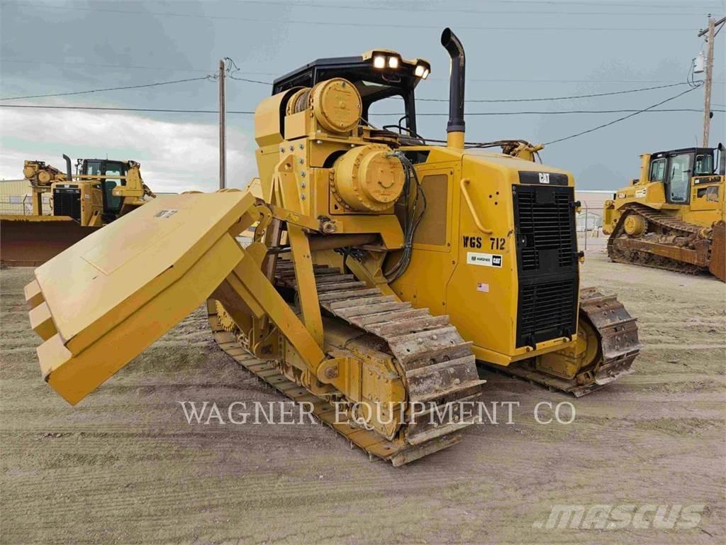 CAT PL61 Poseur de canalisation