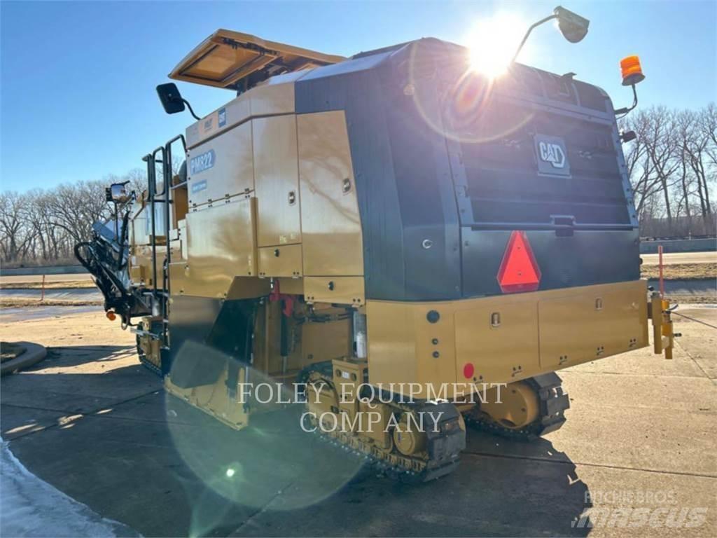 CAT PM822 Finisseur