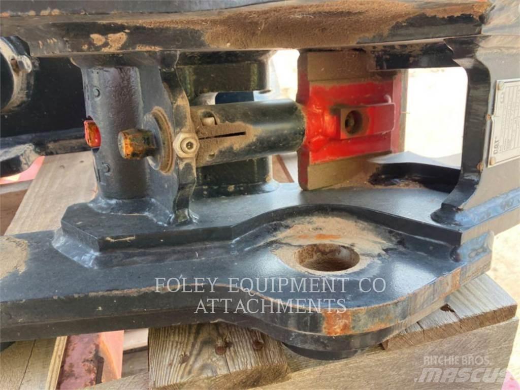 CAT QC305 Pelle sur chenilles