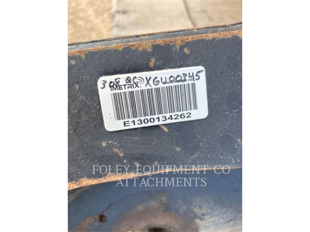 CAT QC308 Pelle sur chenilles