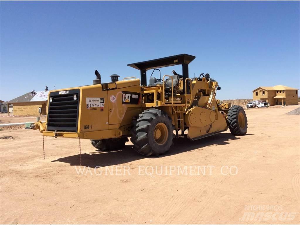 CAT RM-300 Recycleur bitume
