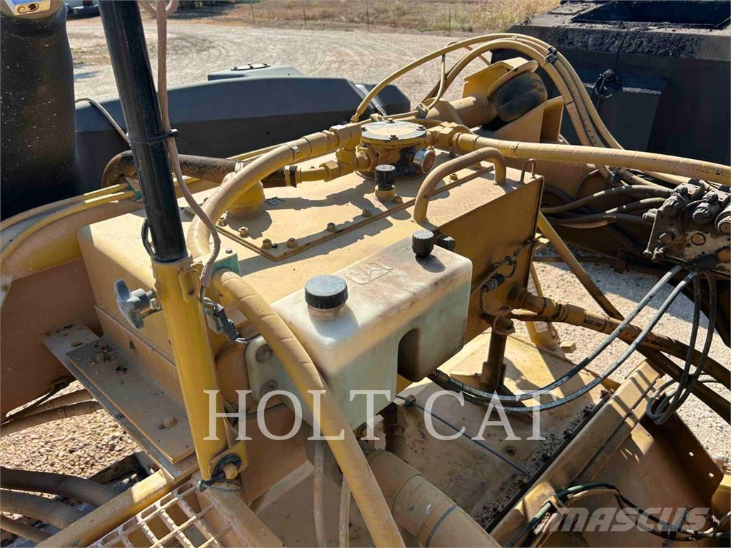 CAT RM300 Recycleur bitume