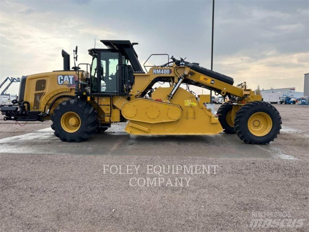 CAT RM400-01 Finisseur