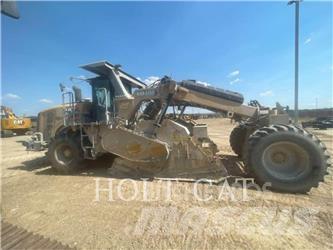 CAT RM400 CAB Recycleur bitume