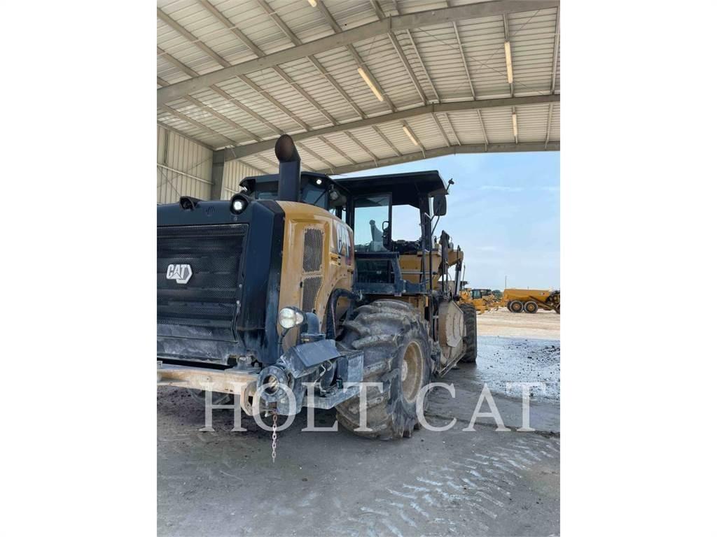 CAT RM400 CAB Recycleur bitume