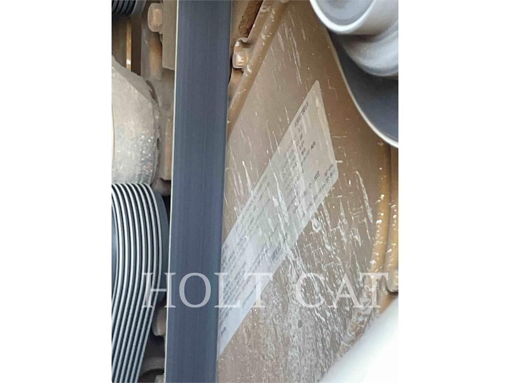 CAT RM400 CAB Recycleur bitume