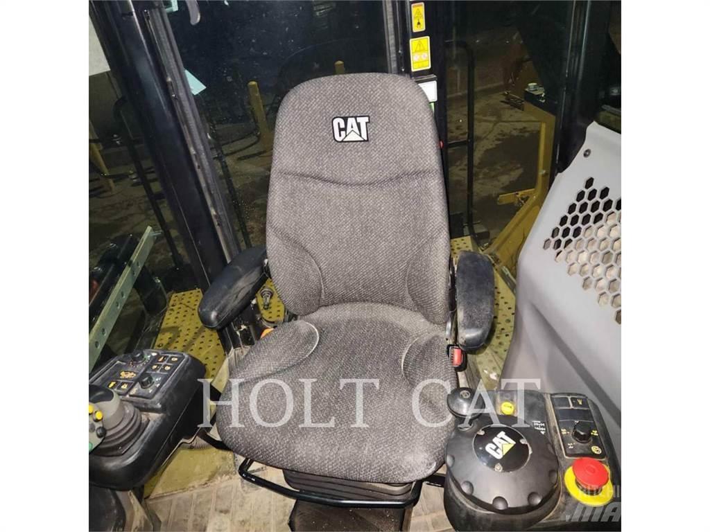 CAT RM400 CAB Recycleur bitume