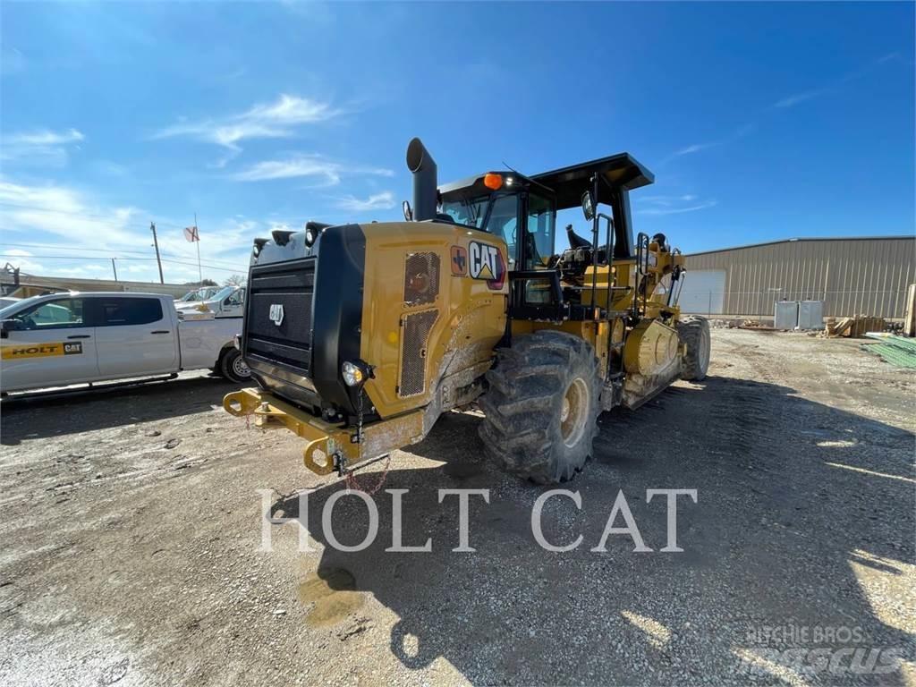 CAT RM400 CAB Recycleur bitume
