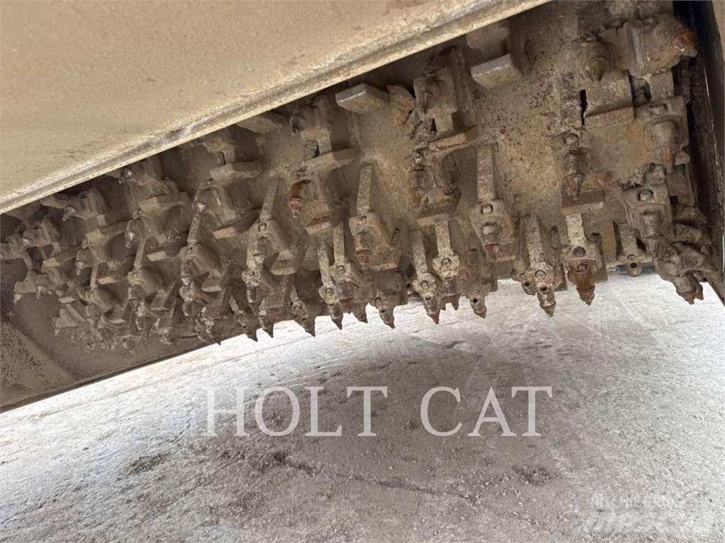 CAT RM400 CAB Recycleur bitume