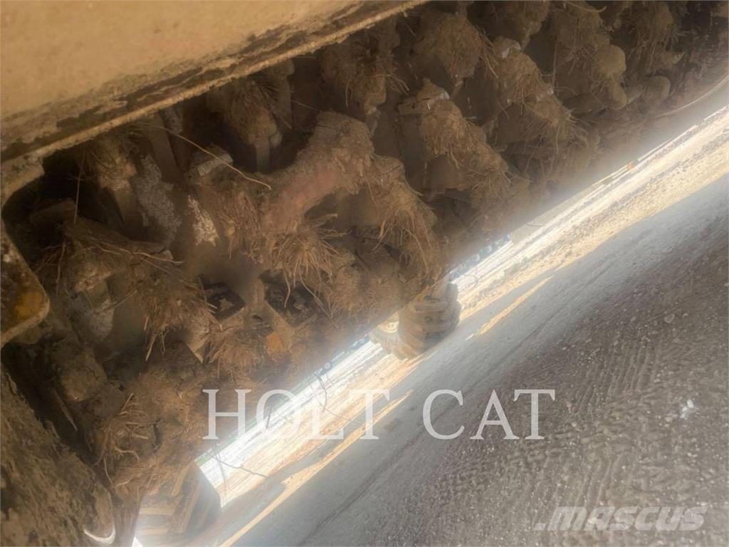 CAT RM400 CAB Recycleur bitume