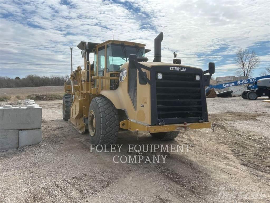 CAT RM500 Finisseur