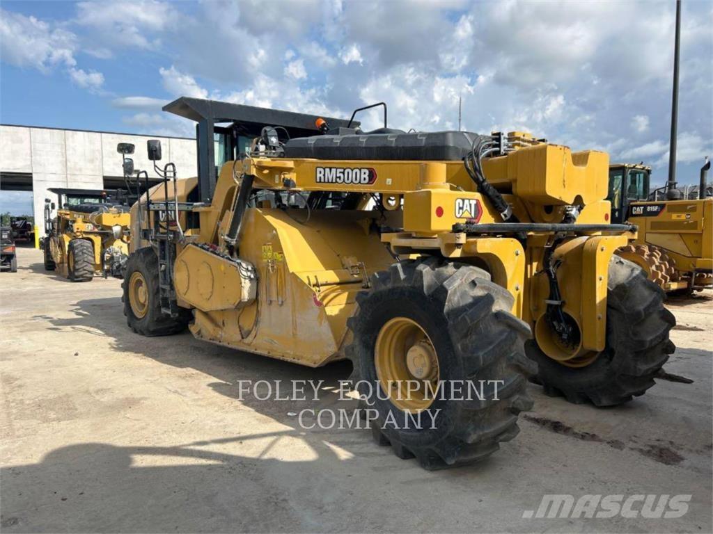 CAT RM500B Finisseur