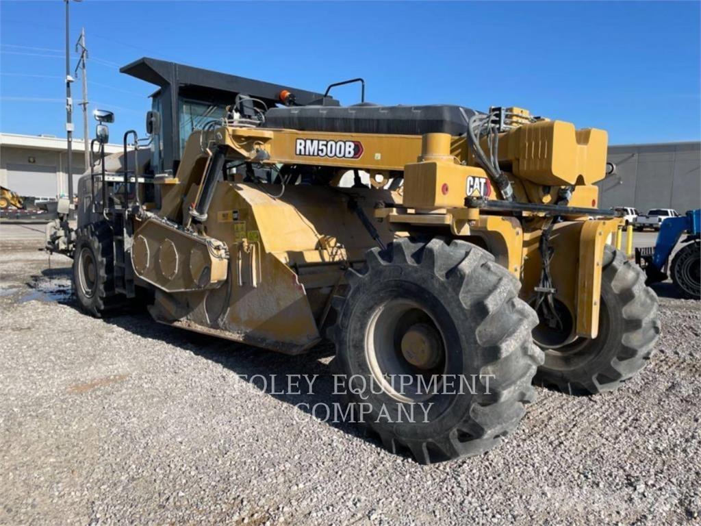 CAT RM500B Finisseur