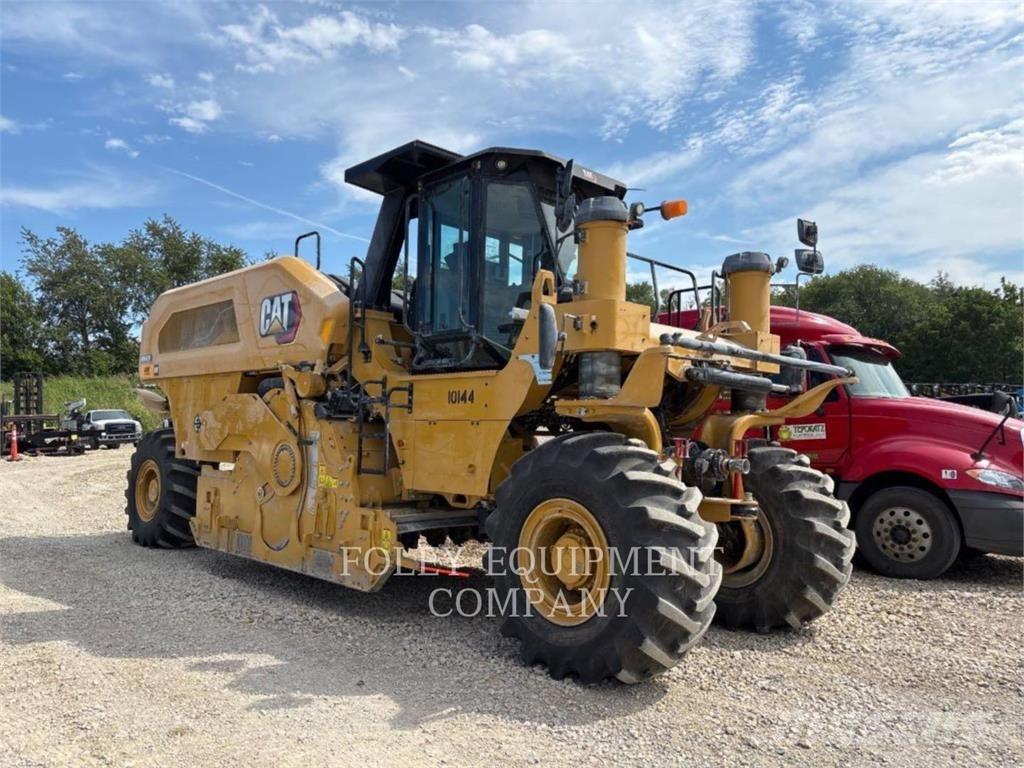CAT RM600-01 Finisseur