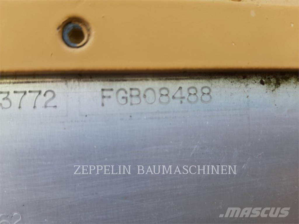 CAT SCHAUFEL CAT 966MXE Godet