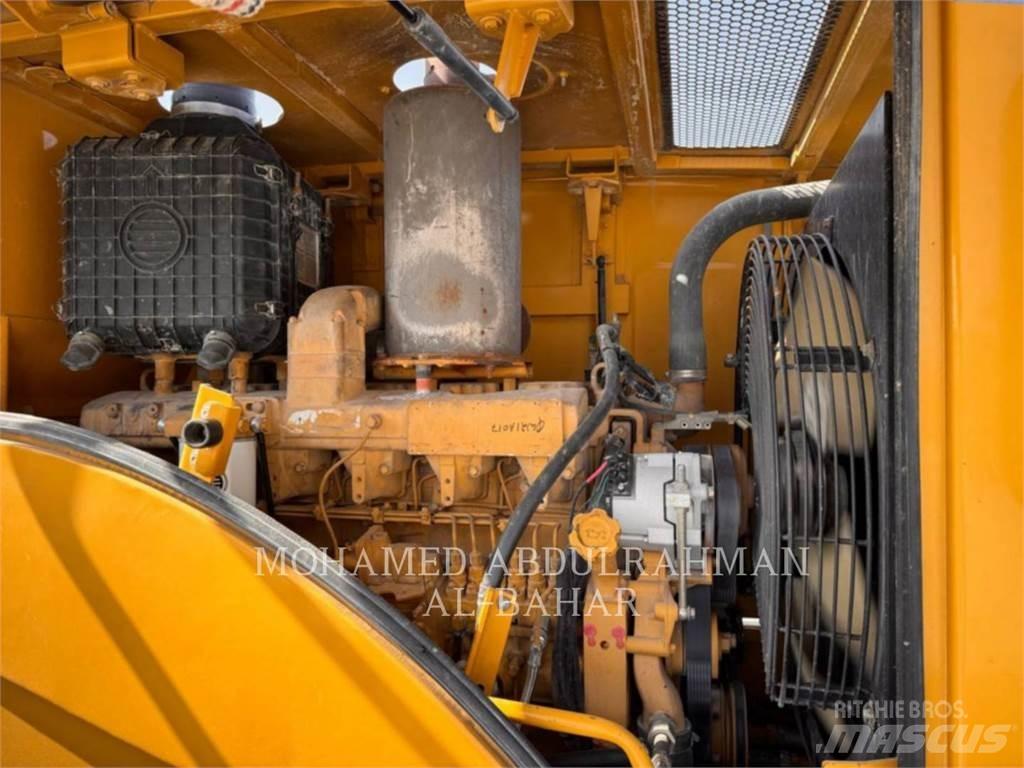 CAT SEM660D Chargeuse sur pneus