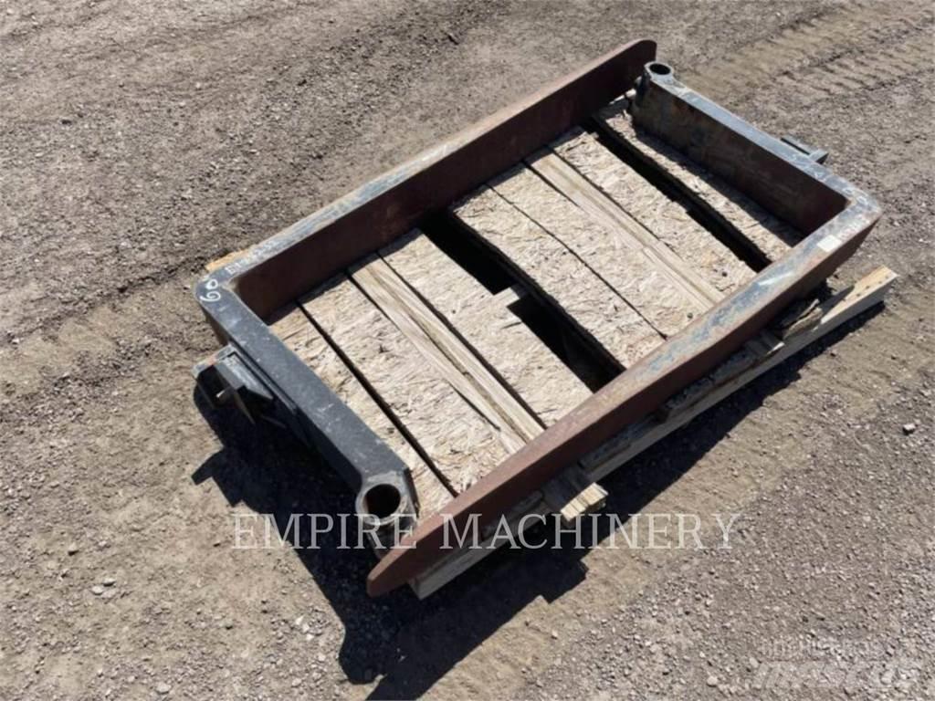 CAT TH TNS60 Fourche