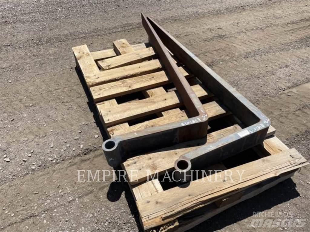 CAT TH TNS72 Fourche